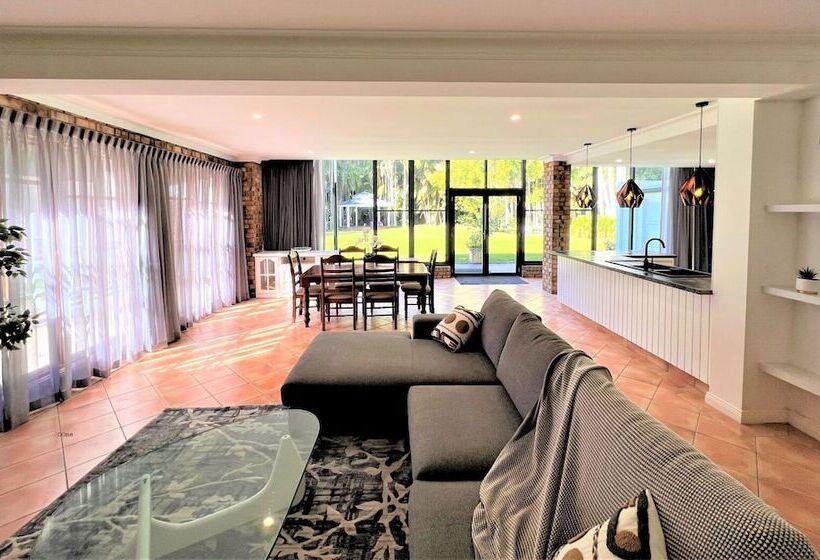 スイート, Mt Tamborine Stonehaven Manor