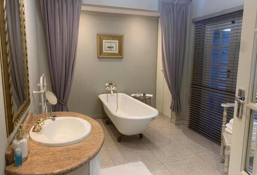 جناح ديلوكس سرير كينج, The Wesley Boutique Hotel & Spa