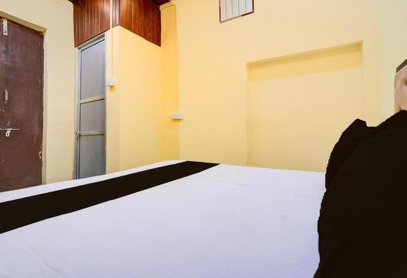 Трехместный Номер Классика, Oyo Flagship 80489 Sanskriti P Guest House