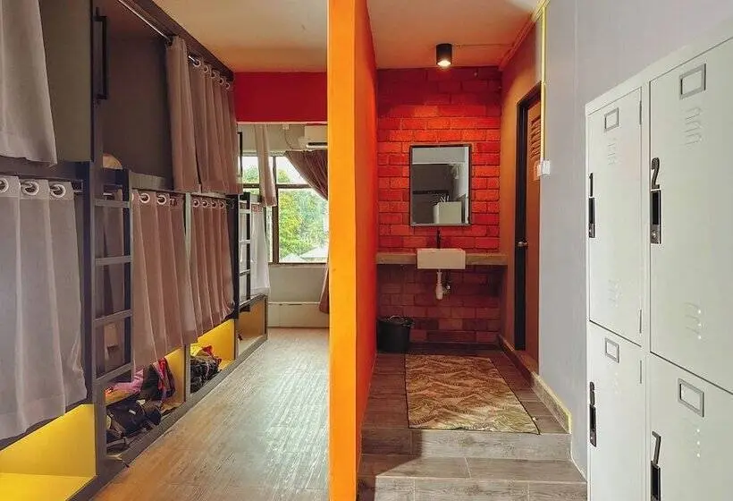 تختخواب در اتاق مشترک, Arch Dormitorio Cenang    Hostel