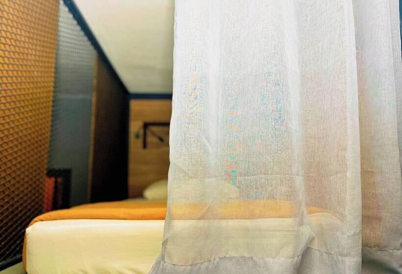Кровать в Общей Комнате, Arch Dormitorio Cenang    Hostel