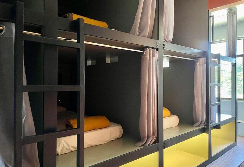 ルームシェアのワンベッド, Arch Dormitorio Cenang Hostel