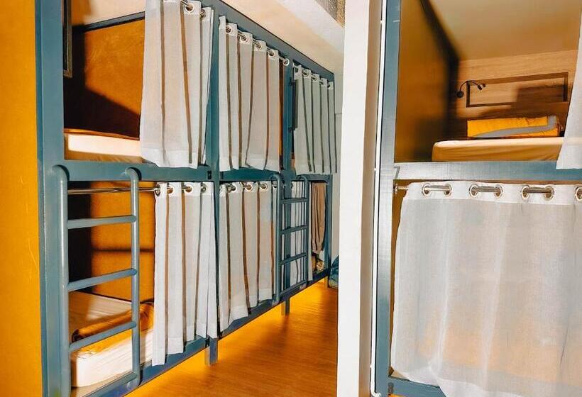 ルームシェアのワンベッド, Arch Dormitorio Cenang Hostel