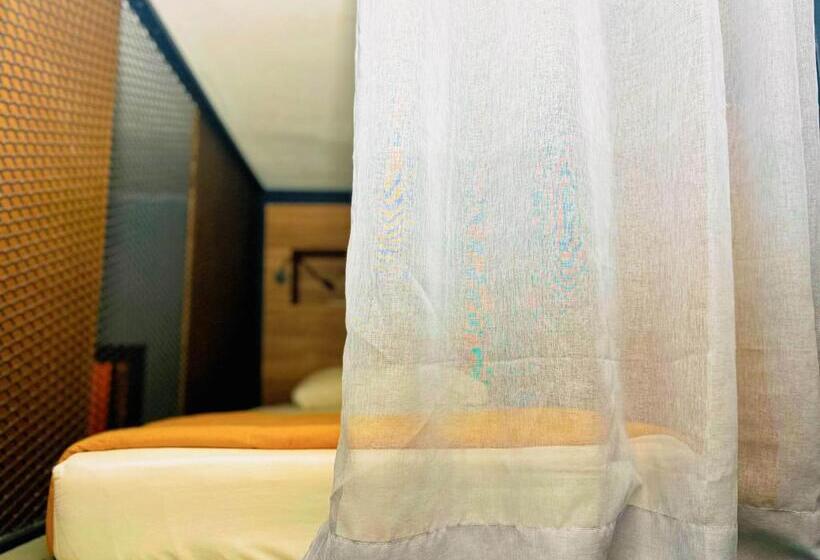 ルームシェアのワンベッド, Arch Dormitorio Cenang Hostel