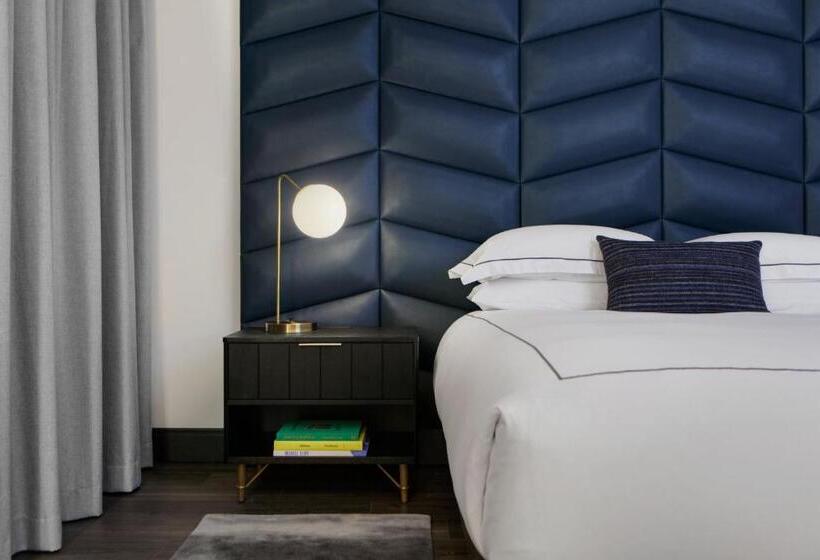 מיטת קינג בסוויטה, Kimpton Shane Atlanta, An Ihg