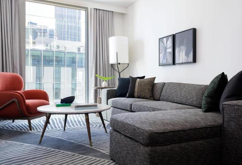 מיטת קינג בסוויטה, Kimpton Shane Atlanta, An Ihg