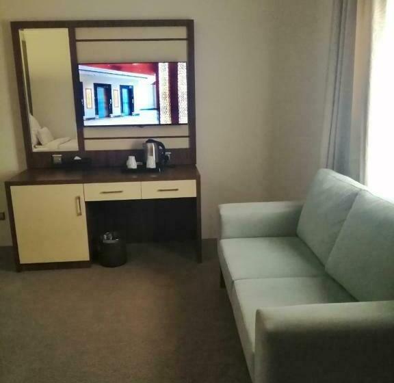 غرفة قياسية سرير كينج, One Inn