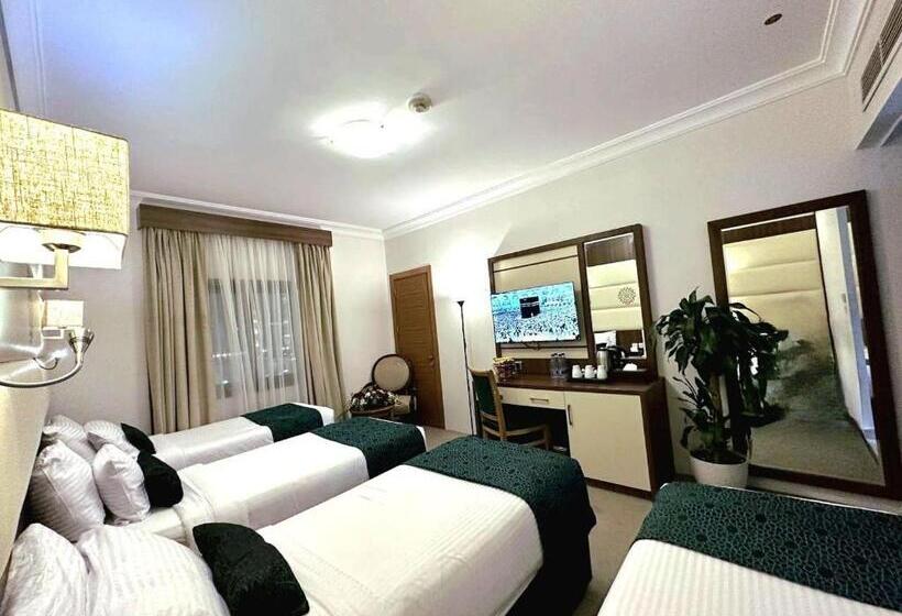 غرفة قياسية ثلاثية, One Inn