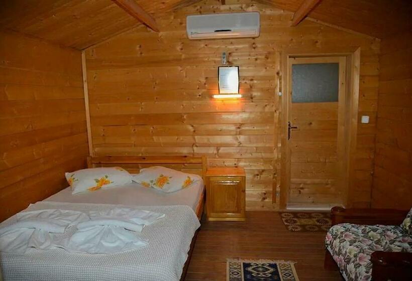 Номер Стандарт Вид на Бассейн, Onur Motel Faralya Fethi̇ye
