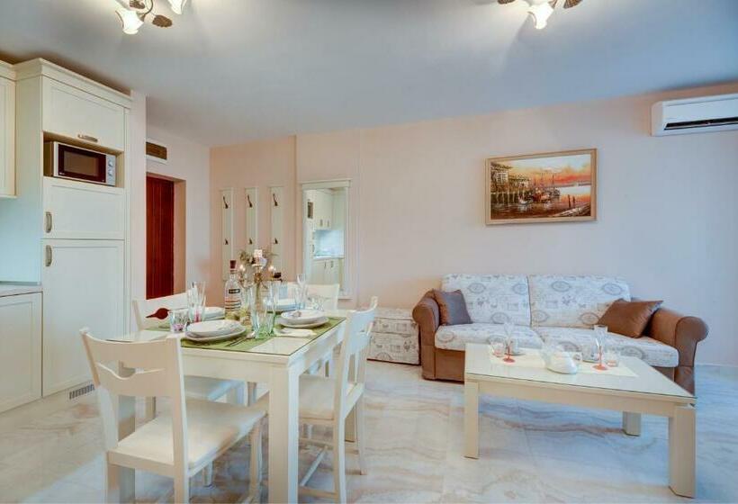 Апартаменты 1 Спальня, Artur Vip Residence Club