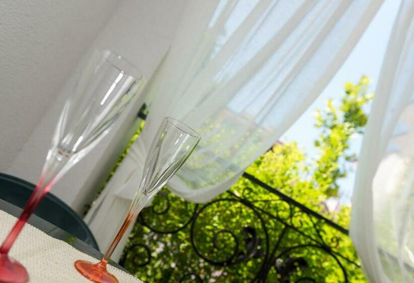 شقة غرفة واحدة, Artur Vip Residence Club