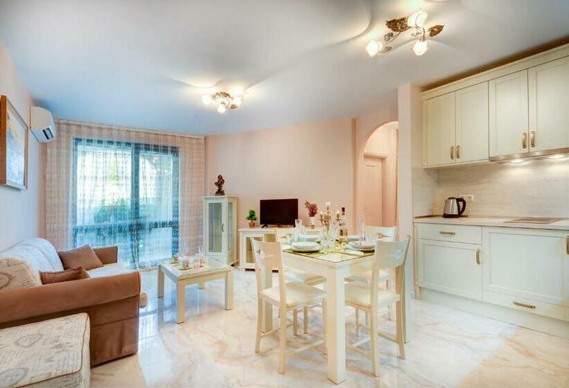 شقة غرفة واحدة, Artur Vip Residence Club