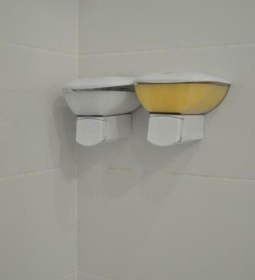 غرفة قياسية لذوى الاحتياجات الخاصة, Portmán