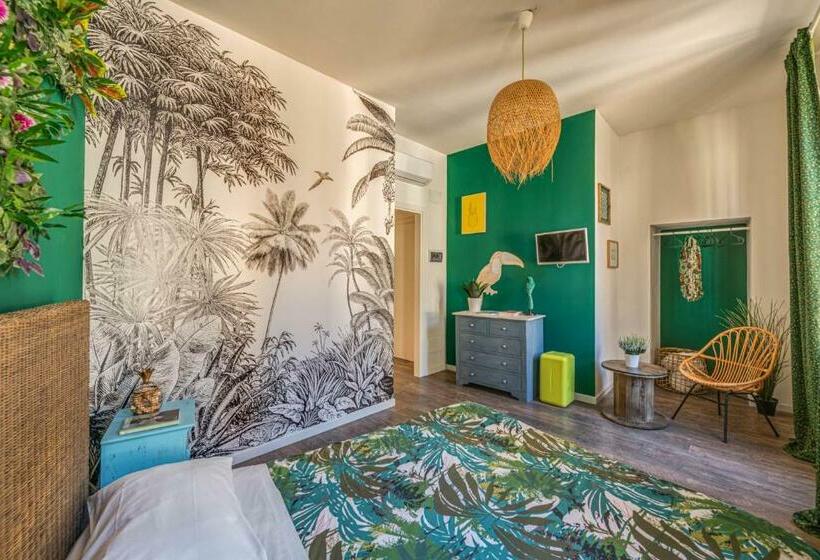 اتاق لوکس, Coderooms