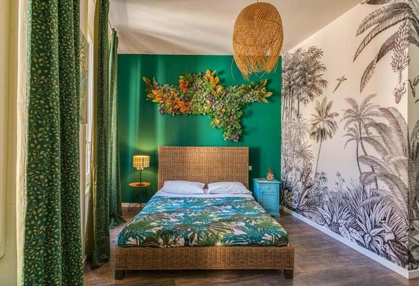 اتاق لوکس, Coderooms