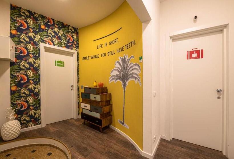 اتاق سوپریور, Coderooms