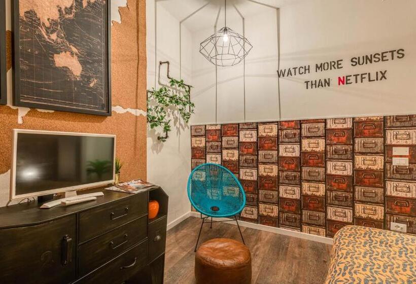 اتاق لوکس, Coderooms