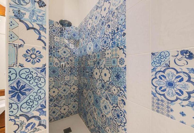 اتاق سوپریور, Coderooms