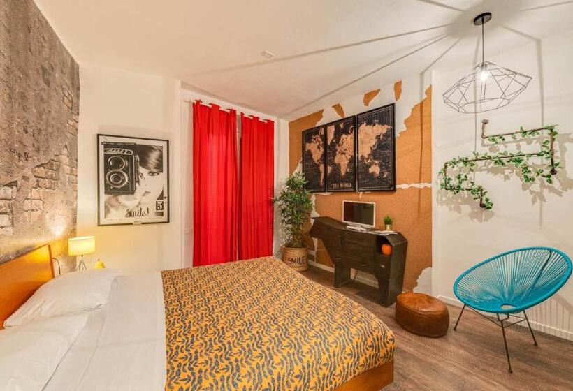 اتاق لوکس, Coderooms