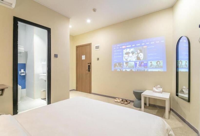 标准间, Puzzle Hotel Guangzhou Fenghuang New Village Subway Station