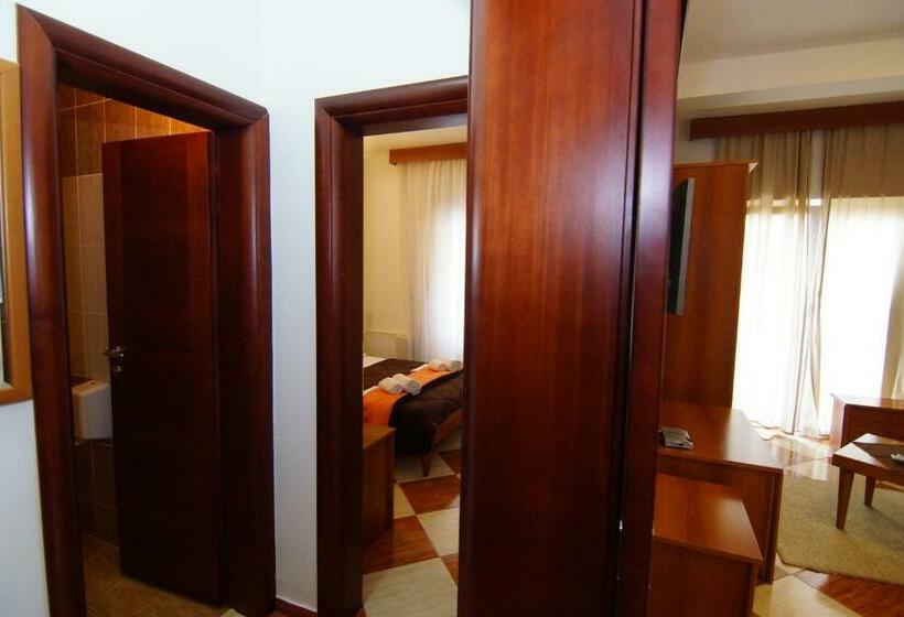 آپارتمان 1 خوابه با چشم‌انداز جانبی دریا, Guesthouse Villa Gaga