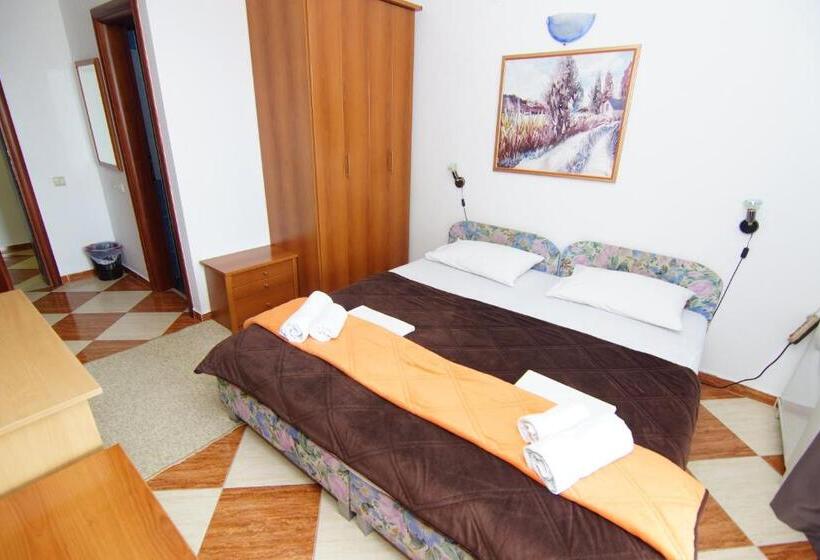 استودیوی استاندارد با چشم‌انداز دریا, Guesthouse Villa Gaga