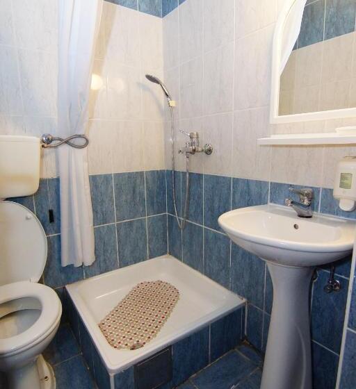 اتاق استاندارد سه نفره با چشم‌انداز کنار دریا, Guesthouse Villa Gaga