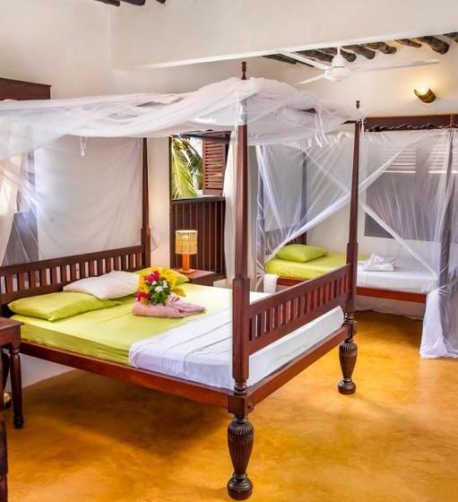 سوییت با چشمانداز دریا, Royal House Shela