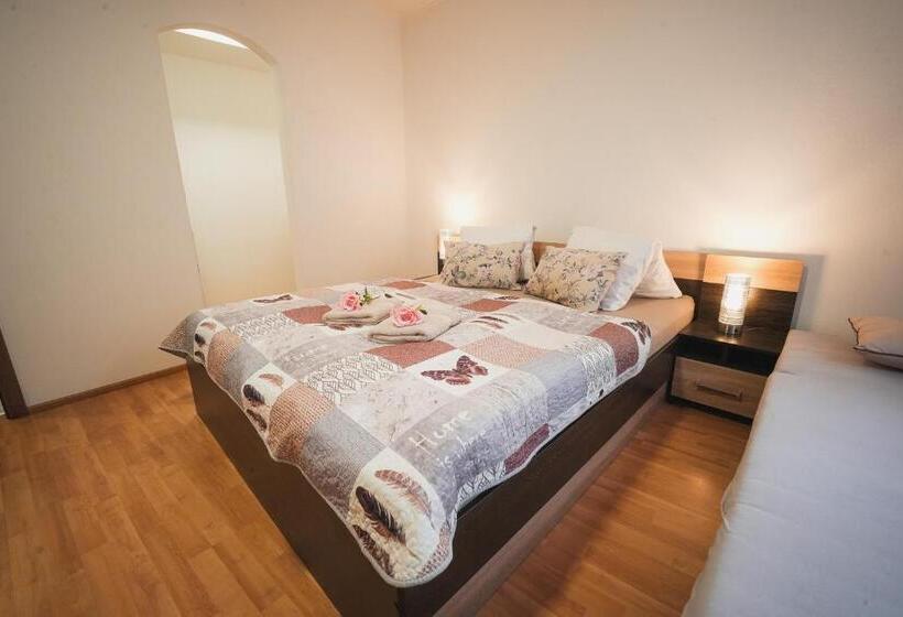 Quarto Deluxe, Pension štěpán