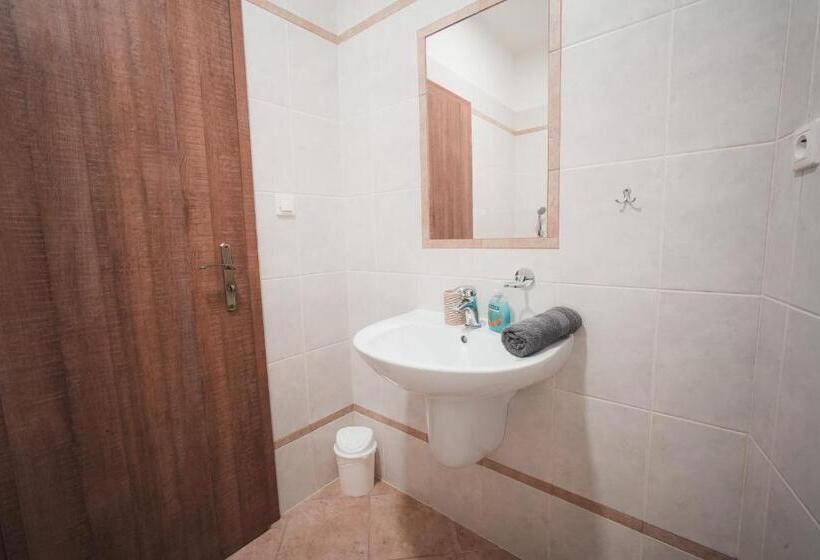 Quarto Deluxe, Pension štěpán