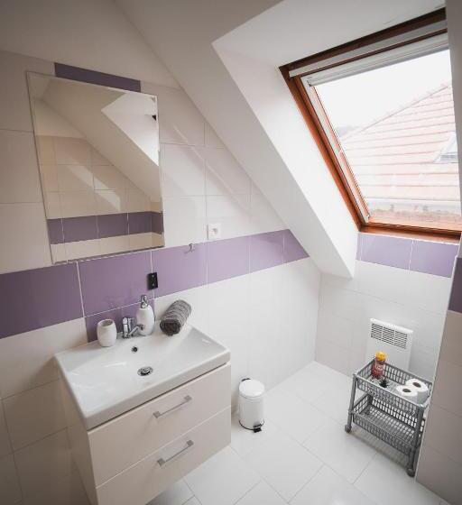 Estúdio Estandar com Sacada, Pension štěpán