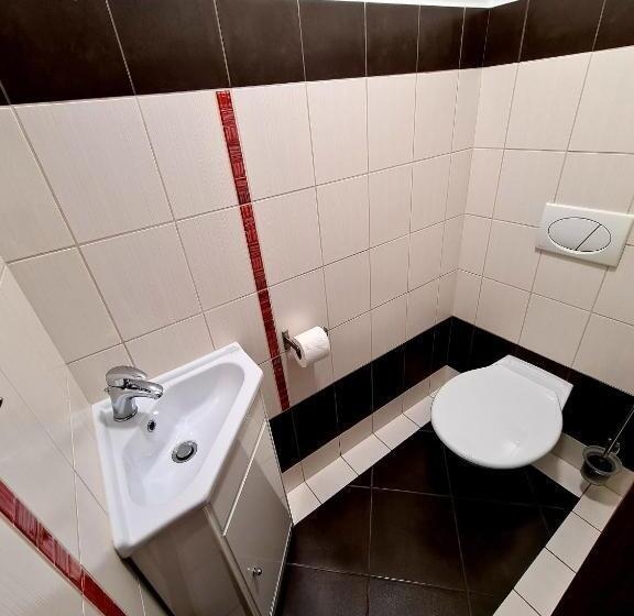 Escritório Estándar, Pension štěpán