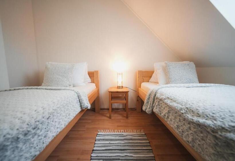 Quarto Basic, Pension štěpán