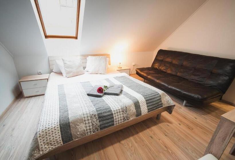 Escritório Estándar, Pension štěpán