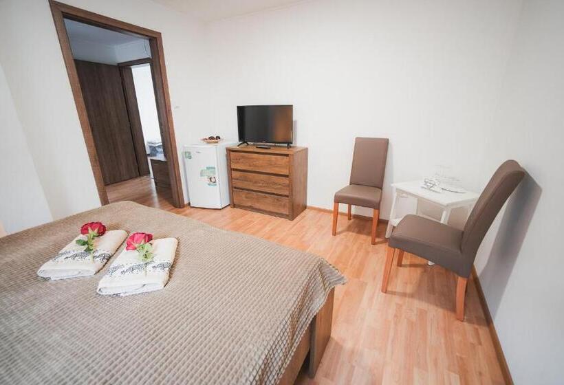 Quarto Deluxe, Pension štěpán
