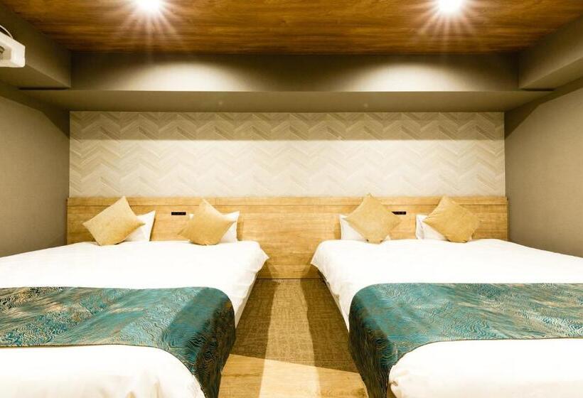 חדר דלוקס עם מרפסת, Takuto Hotel Osaka Shinsaibashi