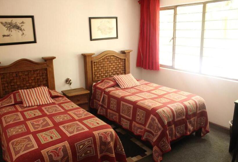 اتاق استاندارد با سرویس بهداشتی مشترک, Hostal La Encantada