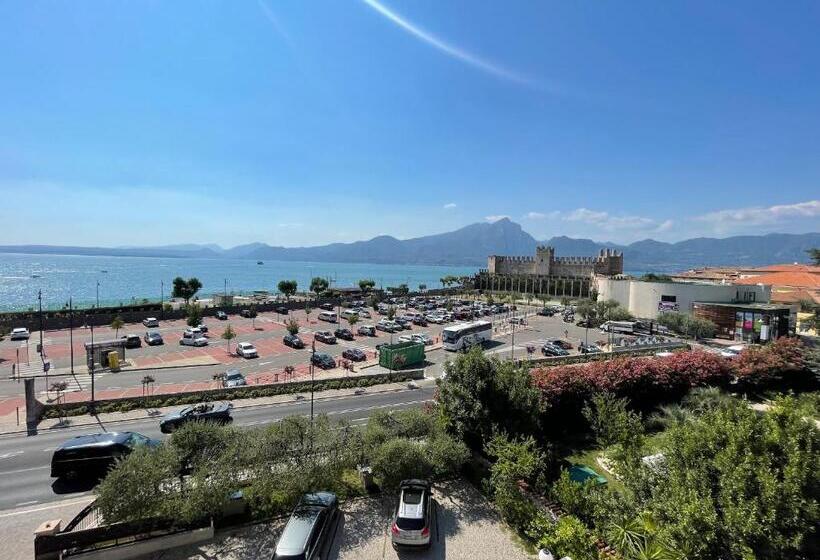 豪华湖景房, Al Castello