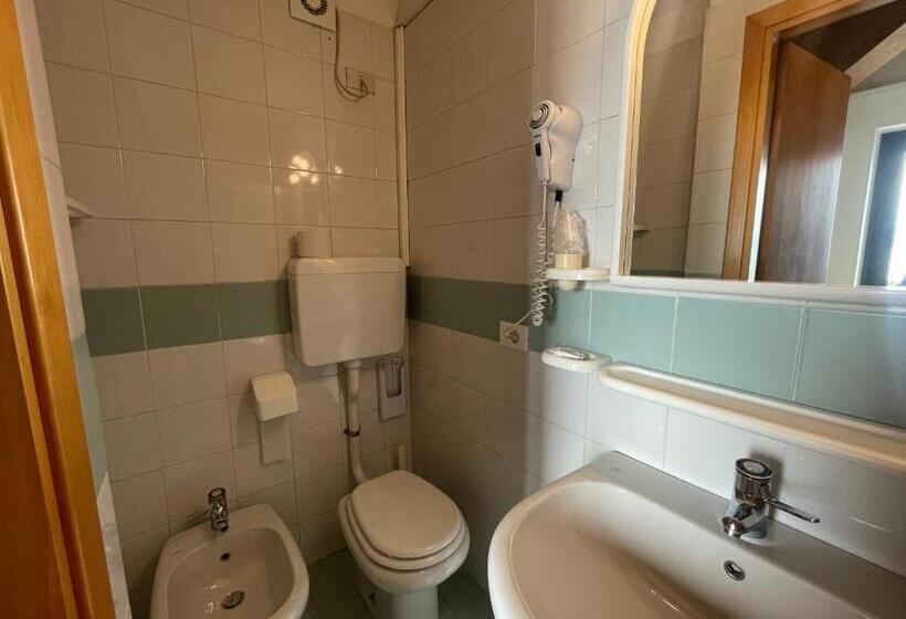 豪华湖景房, Al Castello