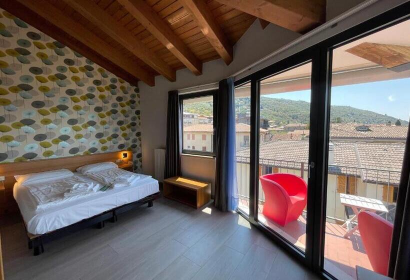 带大床的标准间, Al Castello