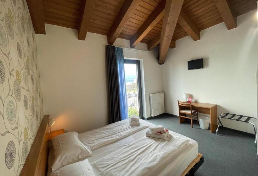 豪华湖景房, Al Castello