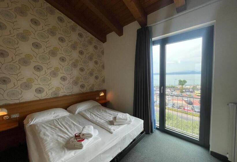 豪华湖景房, Al Castello