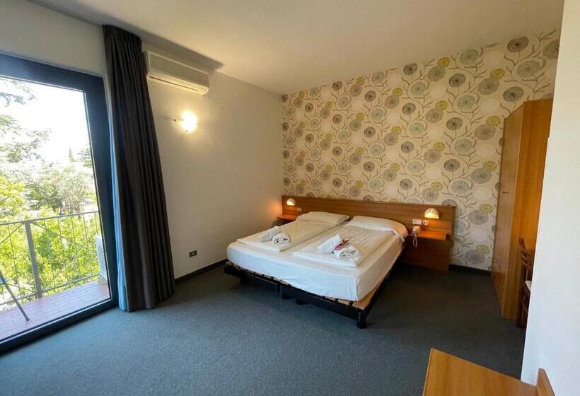 高级大房间, Al Castello