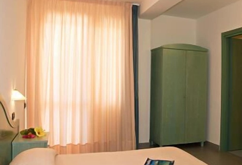 Номер Стандарт, Cala Dei Pini