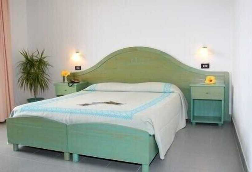 Номер Стандарт, Cala Dei Pini