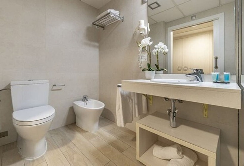 带城市景观的标准间, Centre Reus