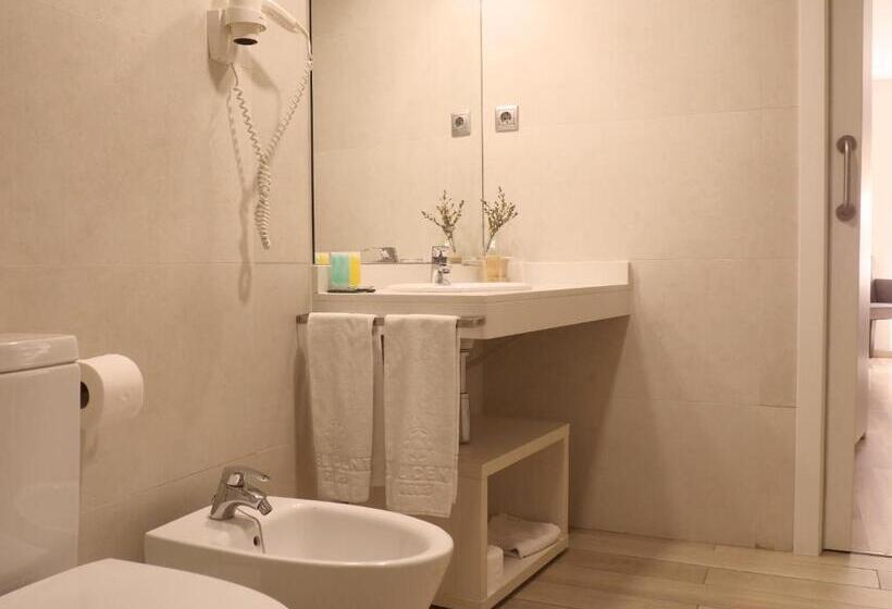 带城市景观的标准间, Centre Reus