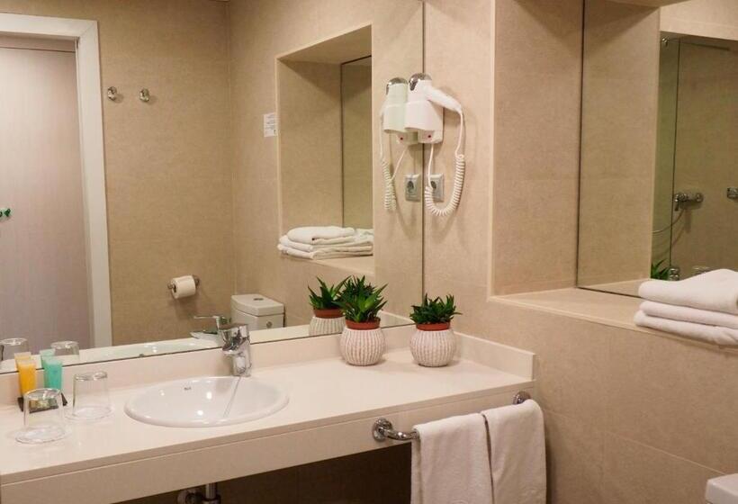 带城市景观的标准间, Centre Reus