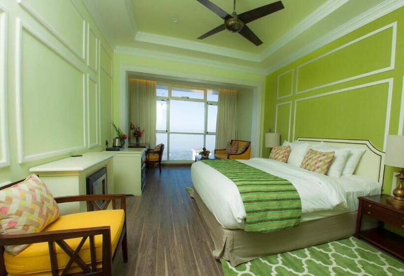 اتاق لوکس, Fragrant Nature Munnar A Five Star Classified