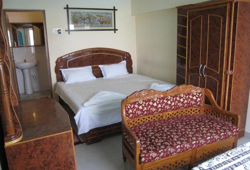 レイクビュースタンダードルーム, Kedareswar B&b